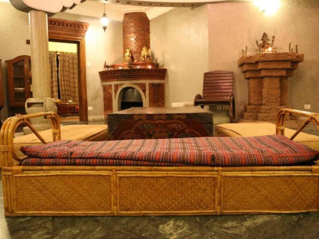 Grand Norling Hotel'S Resort Катманду Екстериор снимка