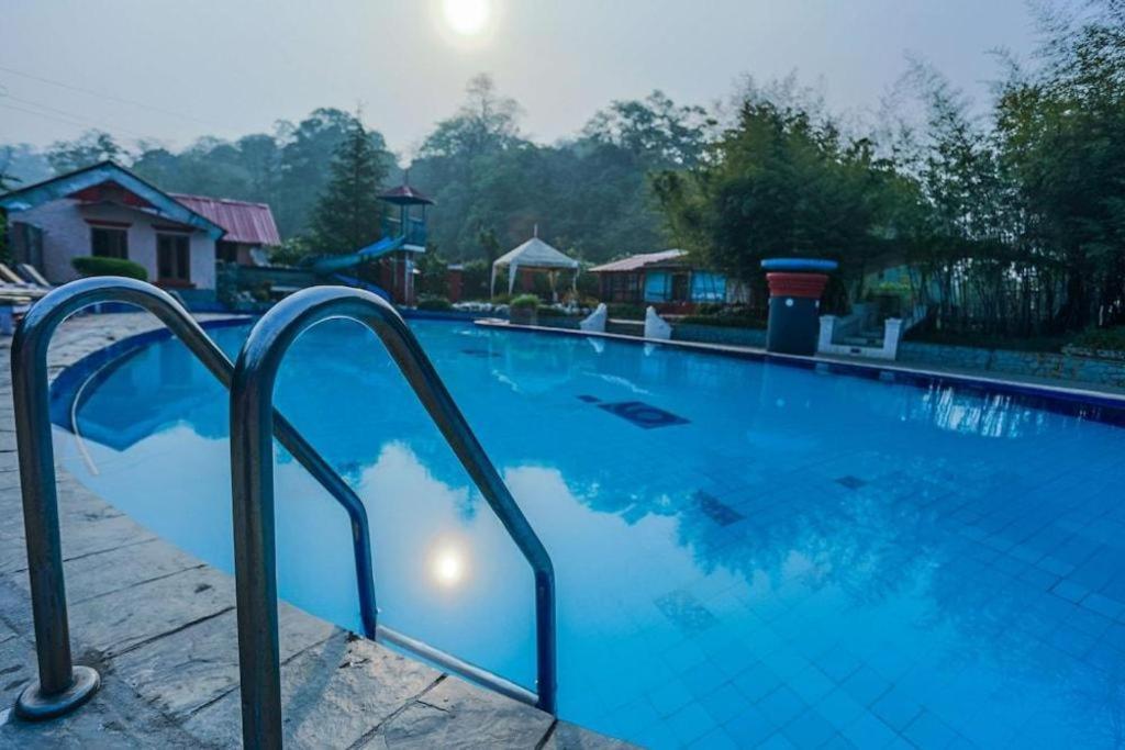 Grand Norling Hotel'S Resort Катманду Екстериор снимка